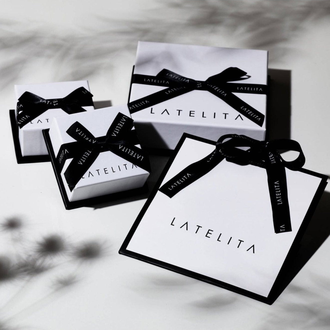 Latelita gift boxes with bows